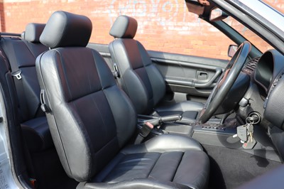 Lot 30 - 1999 BMW 318i Convertible