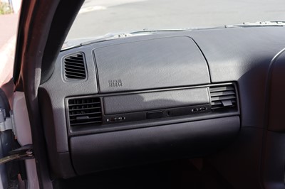 Lot 30 - 1999 BMW 318i Convertible