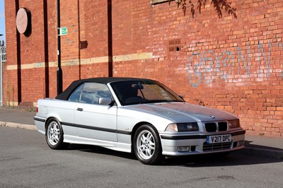 Lot 30 - 1999 BMW 318i Convertible