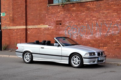 Lot 30 - 1999 BMW 318i Convertible