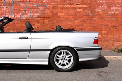 Lot 30 - 1999 BMW 318i Convertible