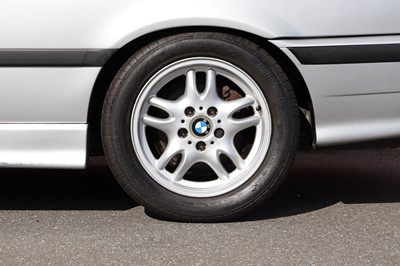 Lot 30 - 1999 BMW 318i Convertible