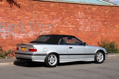 Lot 30 - 1999 BMW 318i Convertible