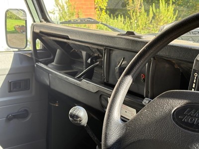 Lot 137 - 1996 Land Rover 90 Defender Wolf