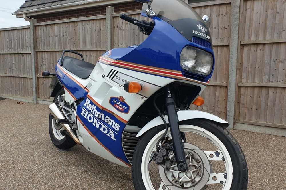 Lot 372 - 1985 Honda VF1000 F-II
