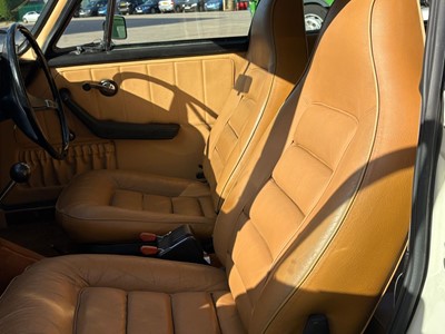 Lot 105 - 1972 Volvo P1800 ES