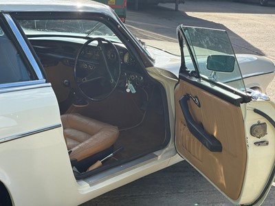 Lot 105 - 1972 Volvo P1800 ES