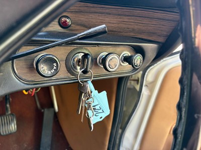 Lot 105 - 1972 Volvo P1800 ES