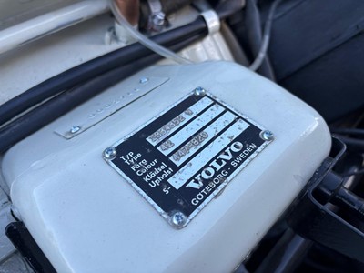 Lot 105 - 1972 Volvo P1800 ES