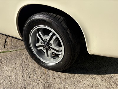 Lot 105 - 1972 Volvo P1800 ES