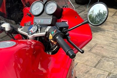 Lot 239 - 1996 BMW R1100RS
