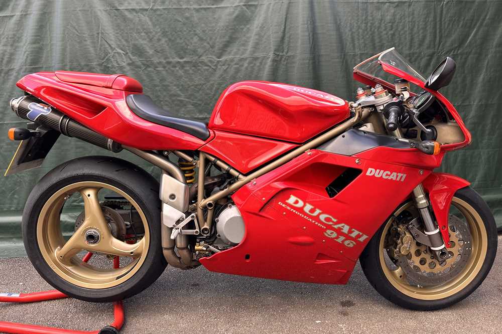 Lot 230 - 1997 Ducati 916