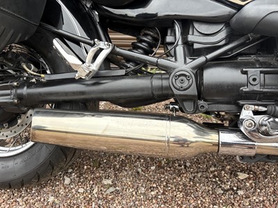 Lot 232 - 1999 BMW R1200C