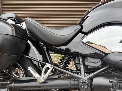 Lot 232 - 1999 BMW R1200C