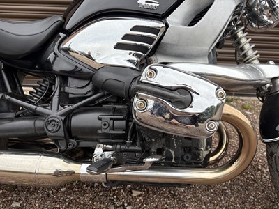 Lot 232 - 1999 BMW R1200C