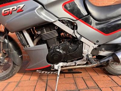 Lot 259 - 1992 Kawasaki GPZ500S