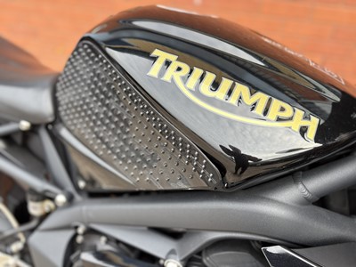 Lot 323 - 2010 Triumph Daytona 675