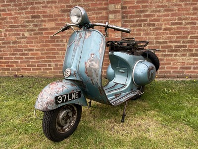 Lot 132 - 1957 Vespa Douglas 102L2