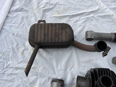 Lot 132 - 1957 Vespa Douglas 102L2