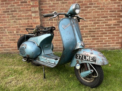 Lot 132 - 1957 Vespa Douglas 102L2