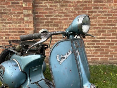 Lot 132 - 1957 Vespa Douglas 102L2
