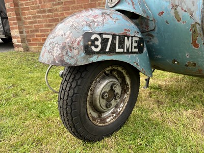 Lot 132 - 1957 Vespa Douglas 102L2