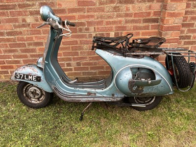 Lot 132 - 1957 Vespa Douglas 102L2