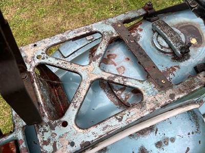 Lot 132 - 1957 Vespa Douglas 102L2