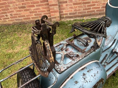 Lot 132 - 1957 Vespa Douglas 102L2