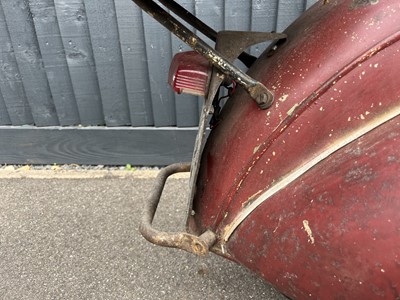 Lot 117 - 1952 Vespa Douglas Rod Model