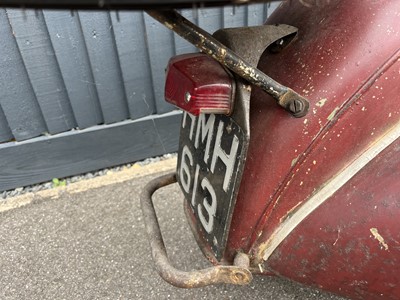 Lot 117 - 1952 Vespa Douglas Rod Model