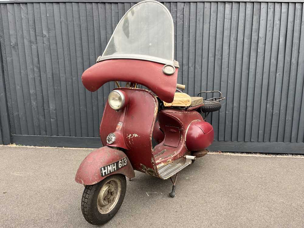 Lot 117 - 1952 Vespa Douglas Rod Model
