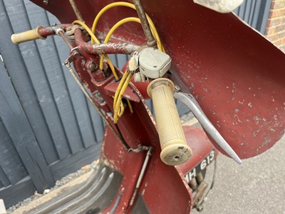 Lot 117 - 1952 Vespa Douglas Rod Model