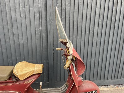 Lot 117 - 1952 Vespa Douglas Rod Model