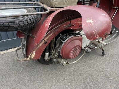 Lot 117 - 1952 Vespa Douglas Rod Model
