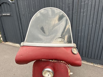 Lot 117 - 1952 Vespa Douglas Rod Model