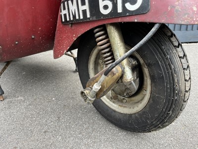 Lot 117 - 1952 Vespa Douglas Rod Model