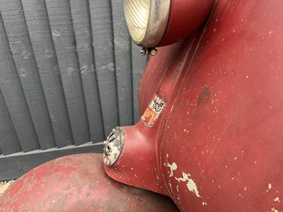 Lot 117 - 1952 Vespa Douglas Rod Model