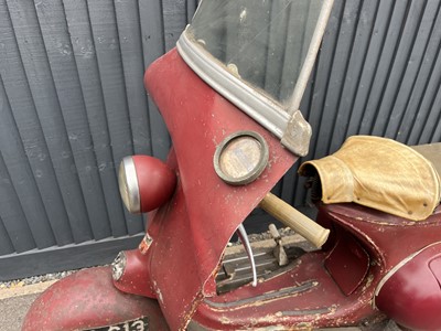 Lot 117 - 1952 Vespa Douglas Rod Model