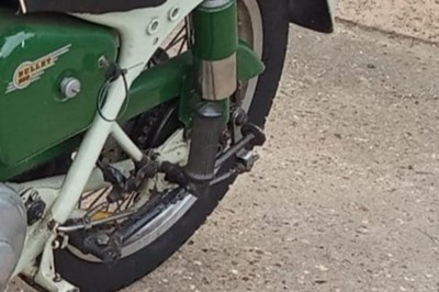 Lot 354 - 1961 Royal Enfield 350 Bullet