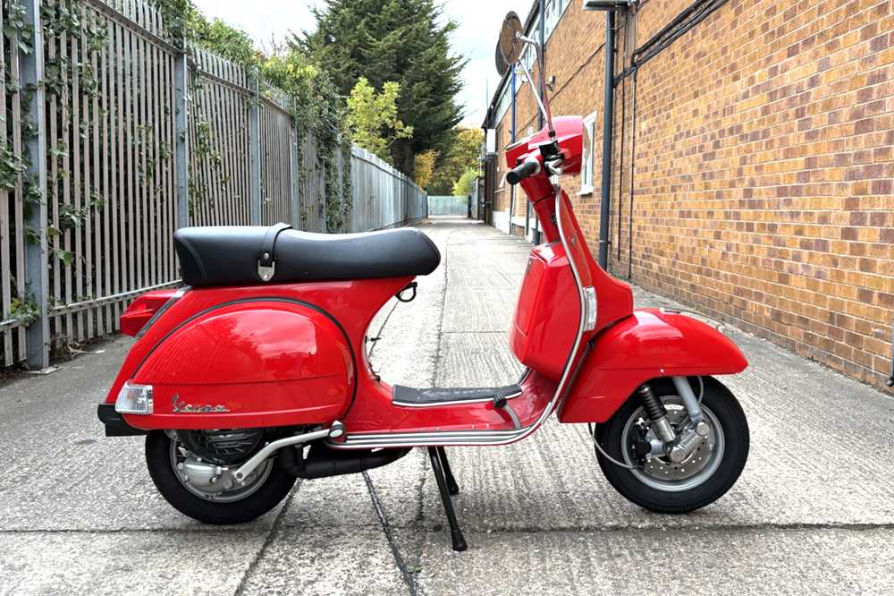 Lot 131 - c.2017 Vespa PX150