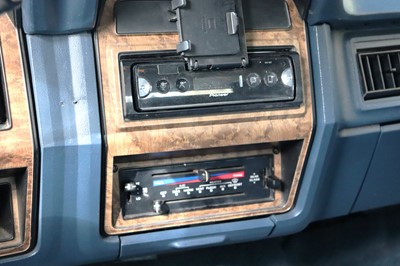 Lot 35 - 1986 Ford Bronco XLT 4x4