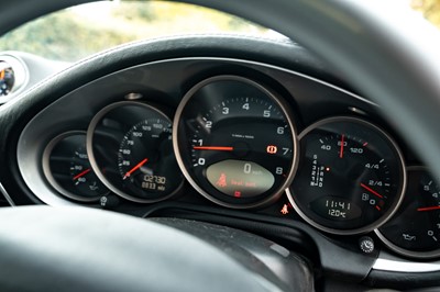 Lot 14 - 2005 Porsche 911 Carrera 4S