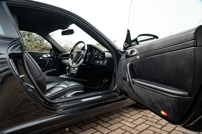 Lot 14 - 2005 Porsche 911 Carrera 4S