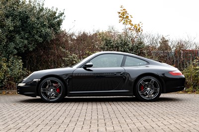 Lot 14 - 2005 Porsche 911 Carrera 4S