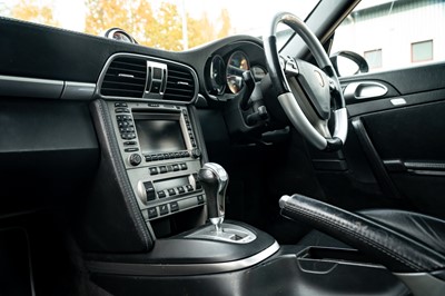 Lot 14 - 2005 Porsche 911 Carrera 4S