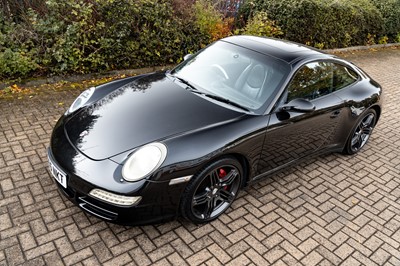 Lot 14 - 2005 Porsche 911 Carrera 4S