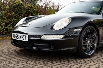Lot 14 - 2005 Porsche 911 Carrera 4S