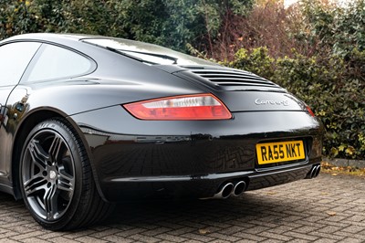 Lot 14 - 2005 Porsche 911 Carrera 4S