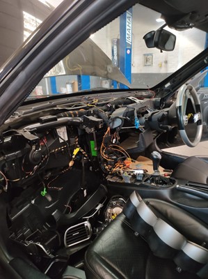 Lot 14 - 2005 Porsche 911 Carrera 4S